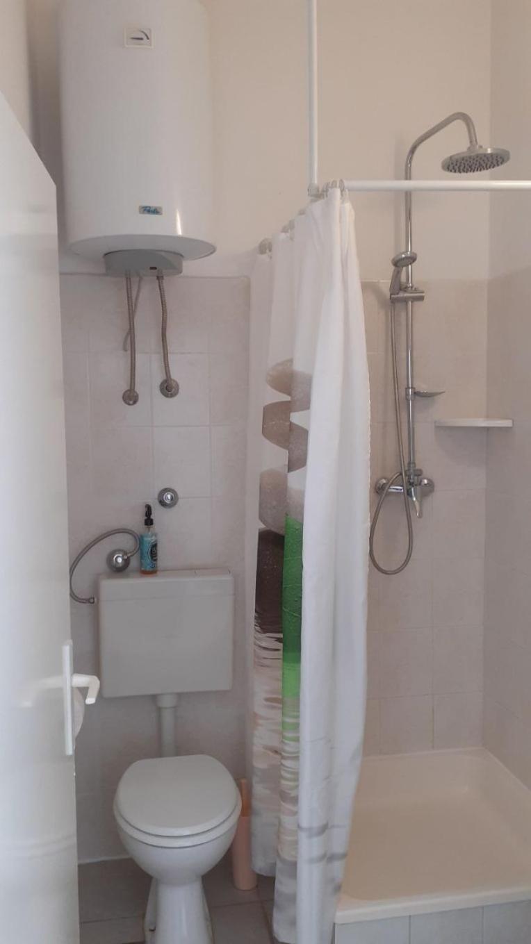 Apartments Dobri - 500M From Beach Nin Dış mekan fotoğraf